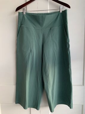 lululemon Align™ High-Rise Wide-Leg Cropped Pant 23"  size 14